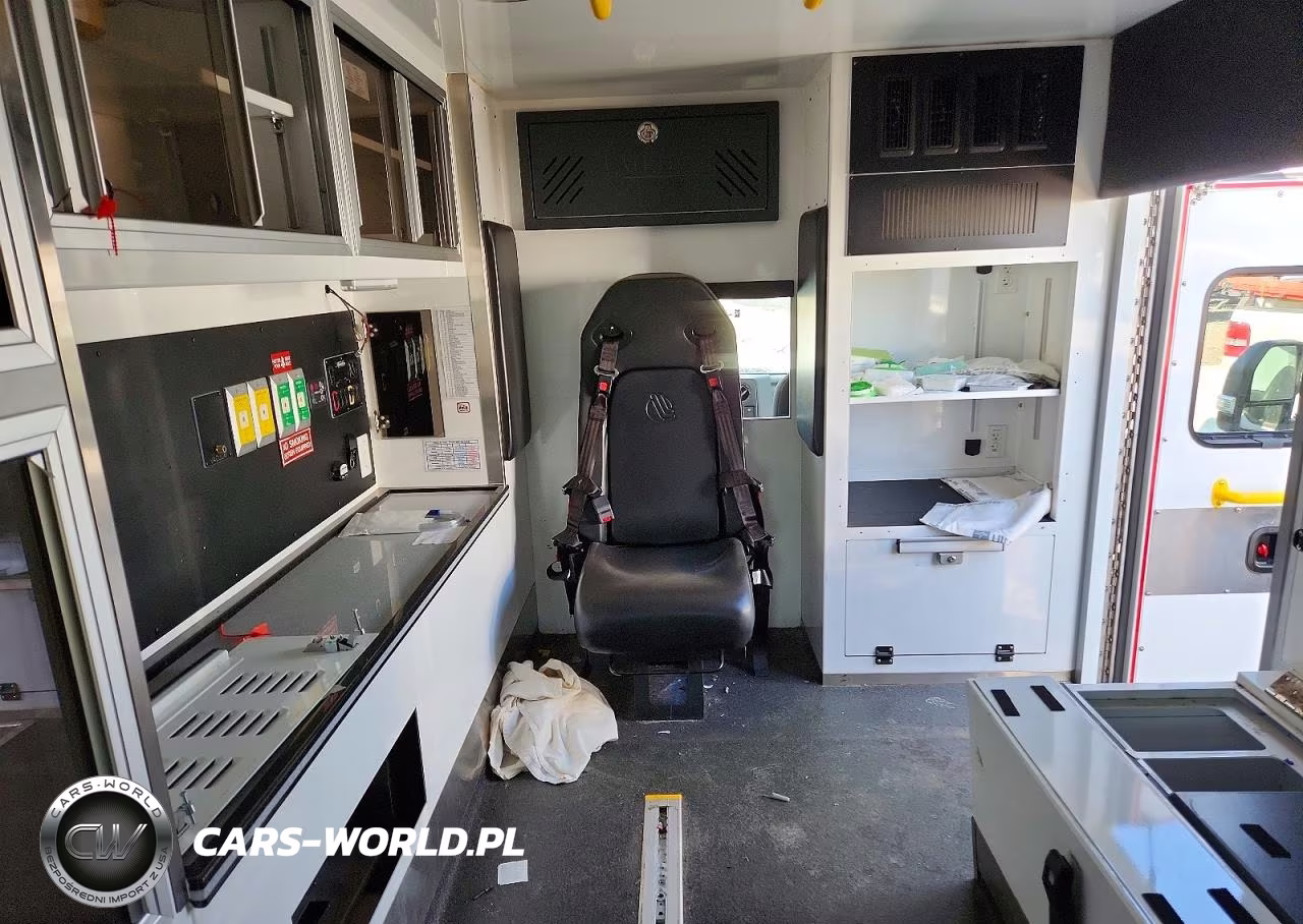 2019 Ford E350 Ambulance VIN:1FDWE3FS1KDC66382 - 10