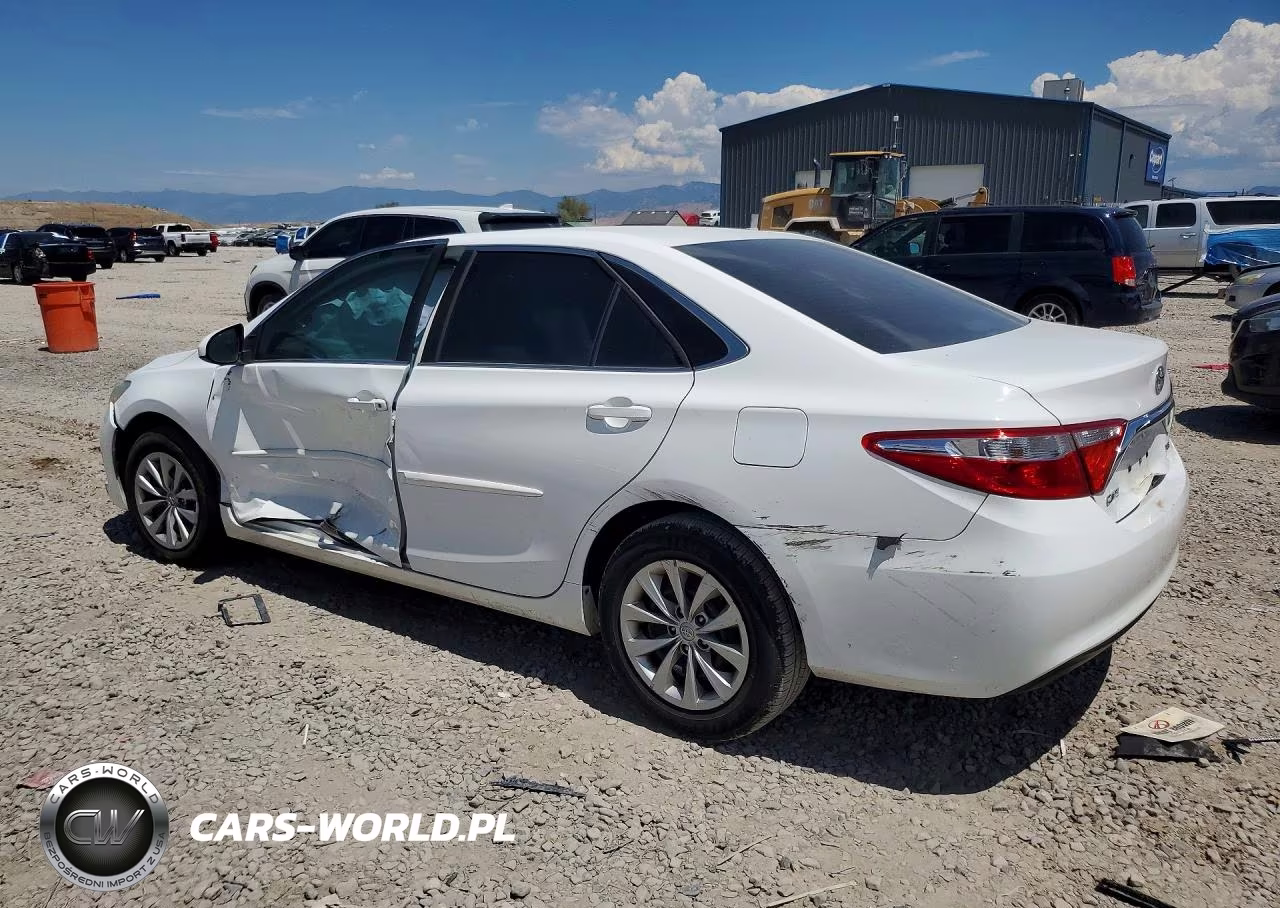 2016 Toyota Camry Le VIN:4T4BF1FK6GR557456 - 2