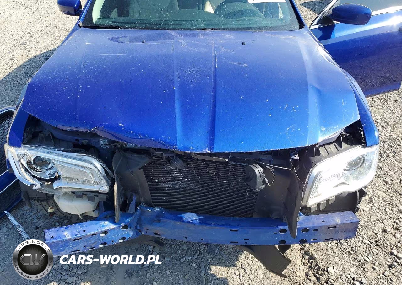 2019 Chrysler 300 Touring VIN:2C3CCAAG6KH564731 - 11