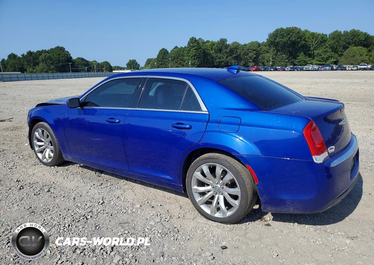 2019 Chrysler 300 Touring VIN:2C3CCAAG6KH564731 - 2