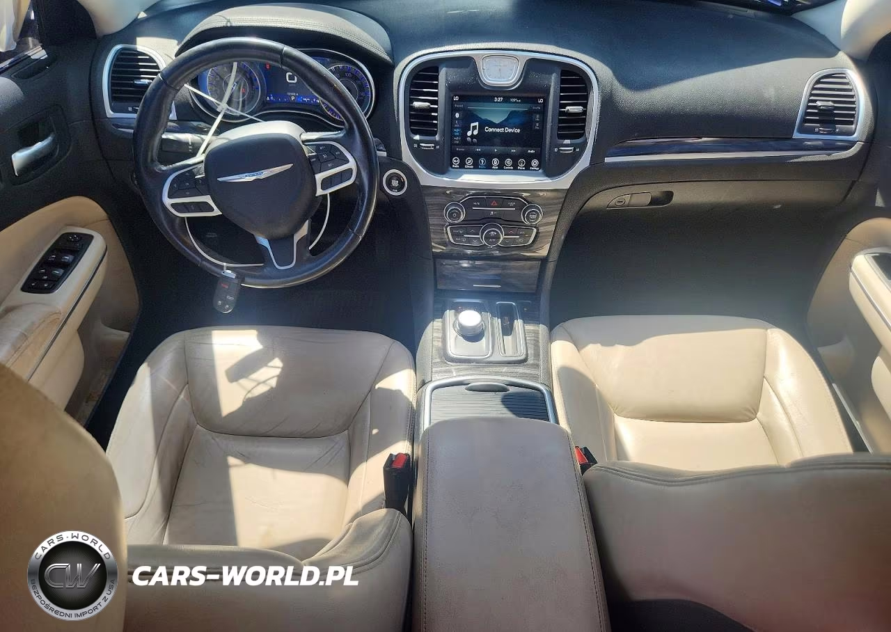 2019 Chrysler 300 Touring VIN:2C3CCAAG6KH564731 - 8
