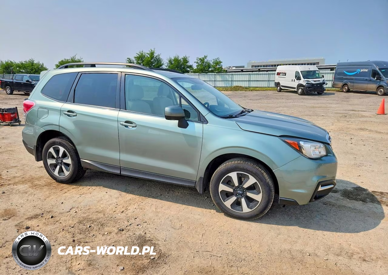 2018 Subaru Forester 2.5I Premium VIN:JF2SJAEC4JH464573 - 4