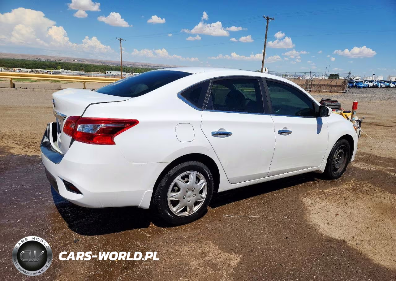 2016 Nissan Sentra S VIN:3N1AB7AP2GY300810 - 3