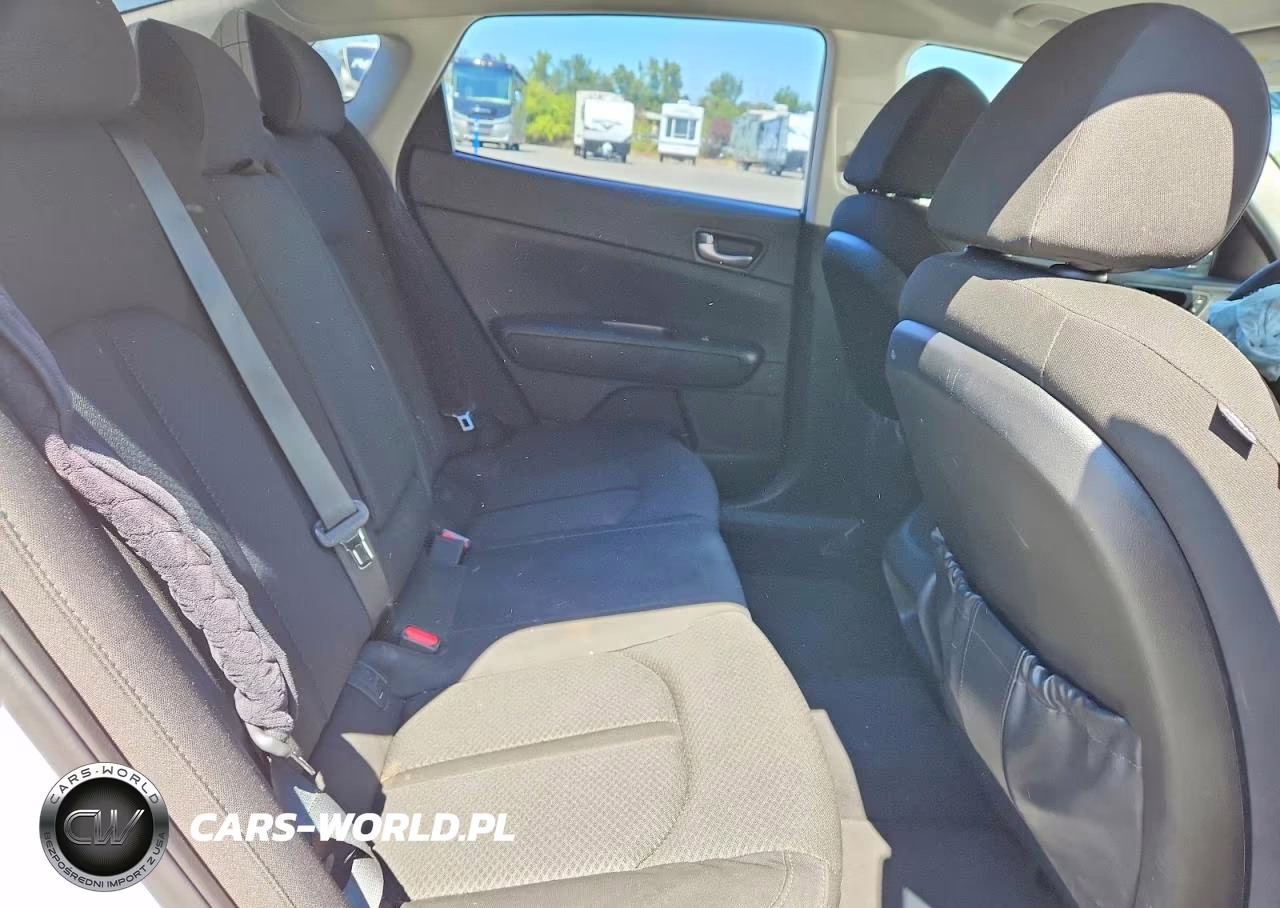 2016 Kia Optima Lx VIN:5XXGT4L35GG070489 - 10