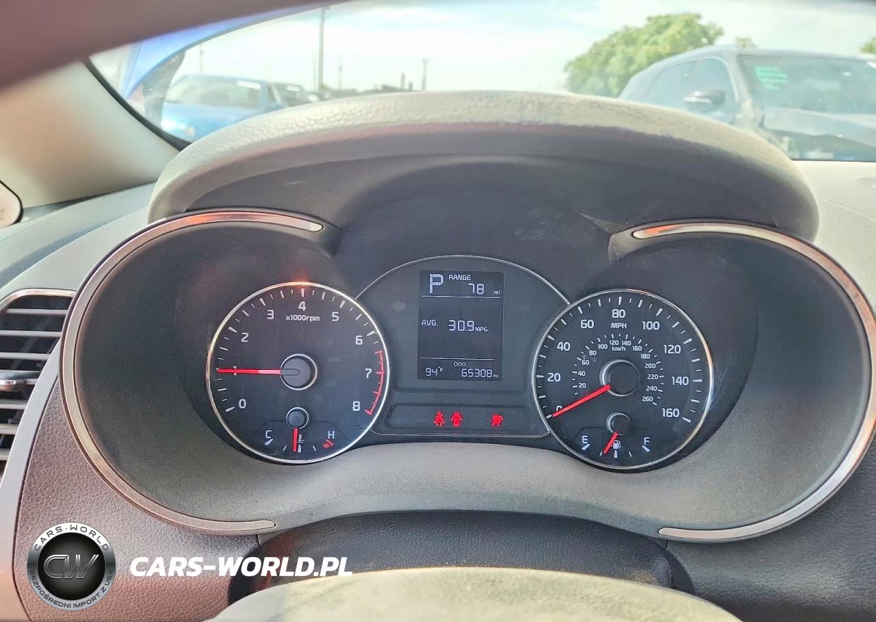 2017 Kia Forte Lx VIN:3KPFK4A77HE123126 - 9