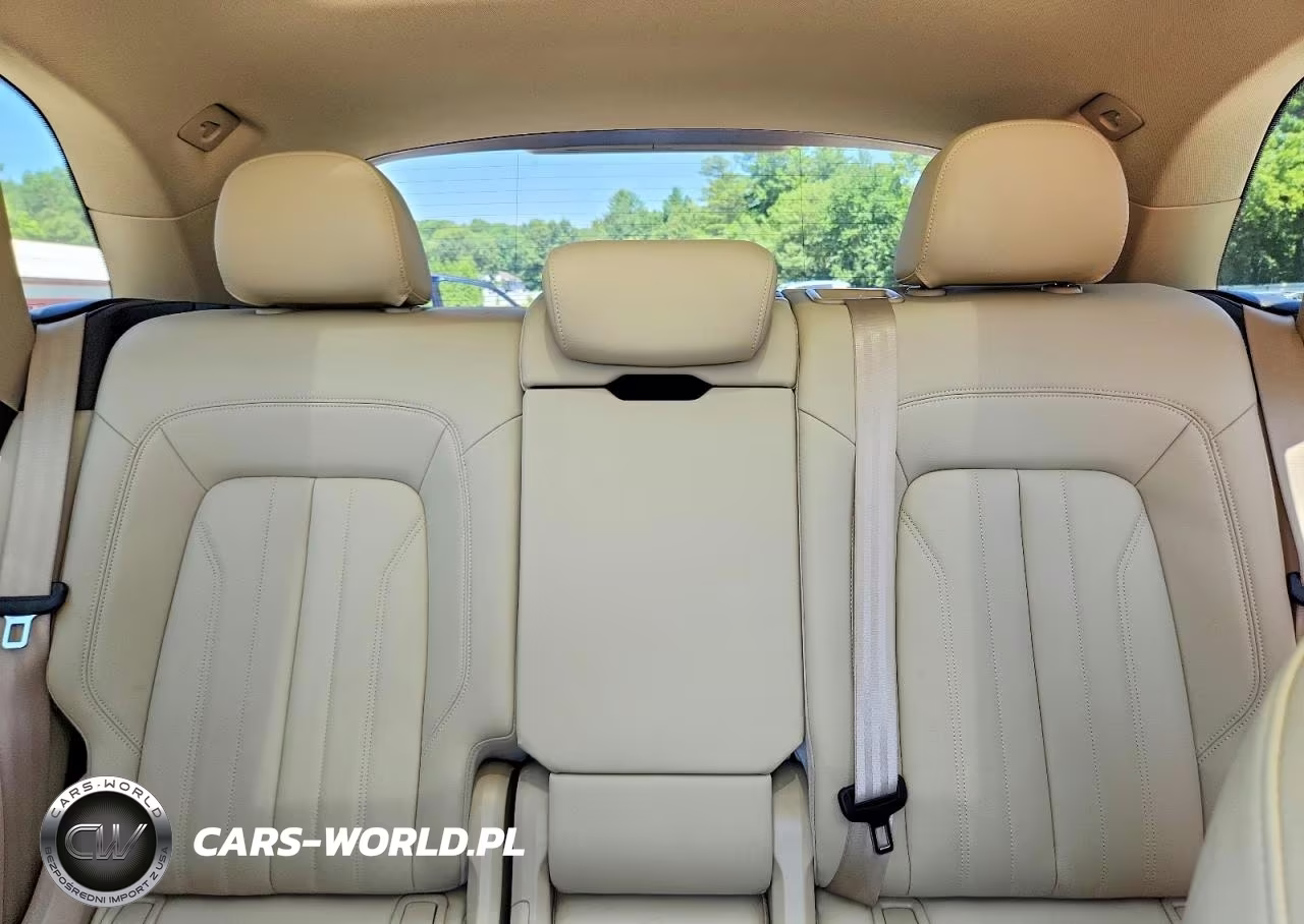 2019 Audi Q5 Premium Plus VIN:WA1BNAFY8K2036713 - 10