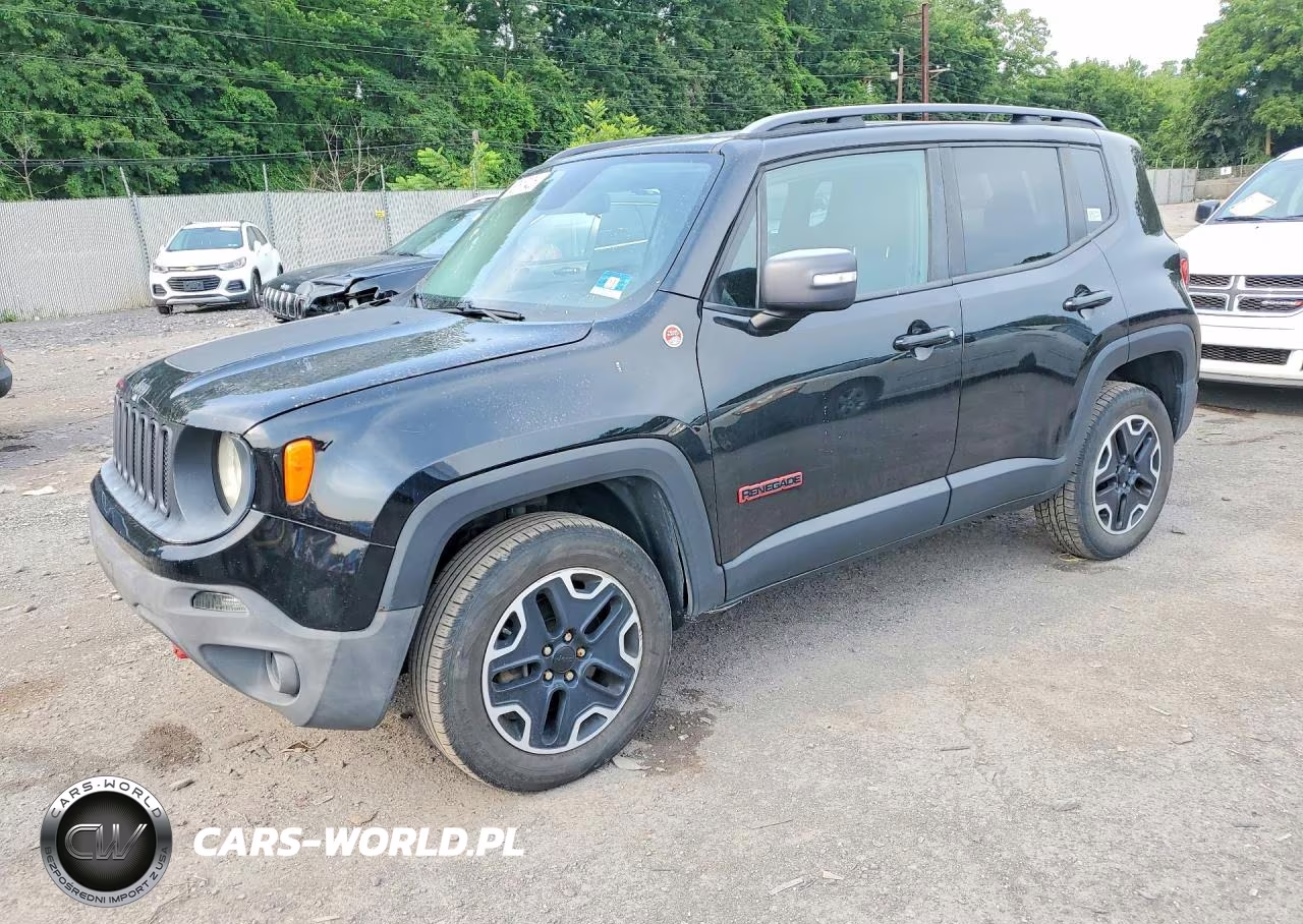 2015 Jeep Renegade Trailhawk – zdjęcie 1 z 12