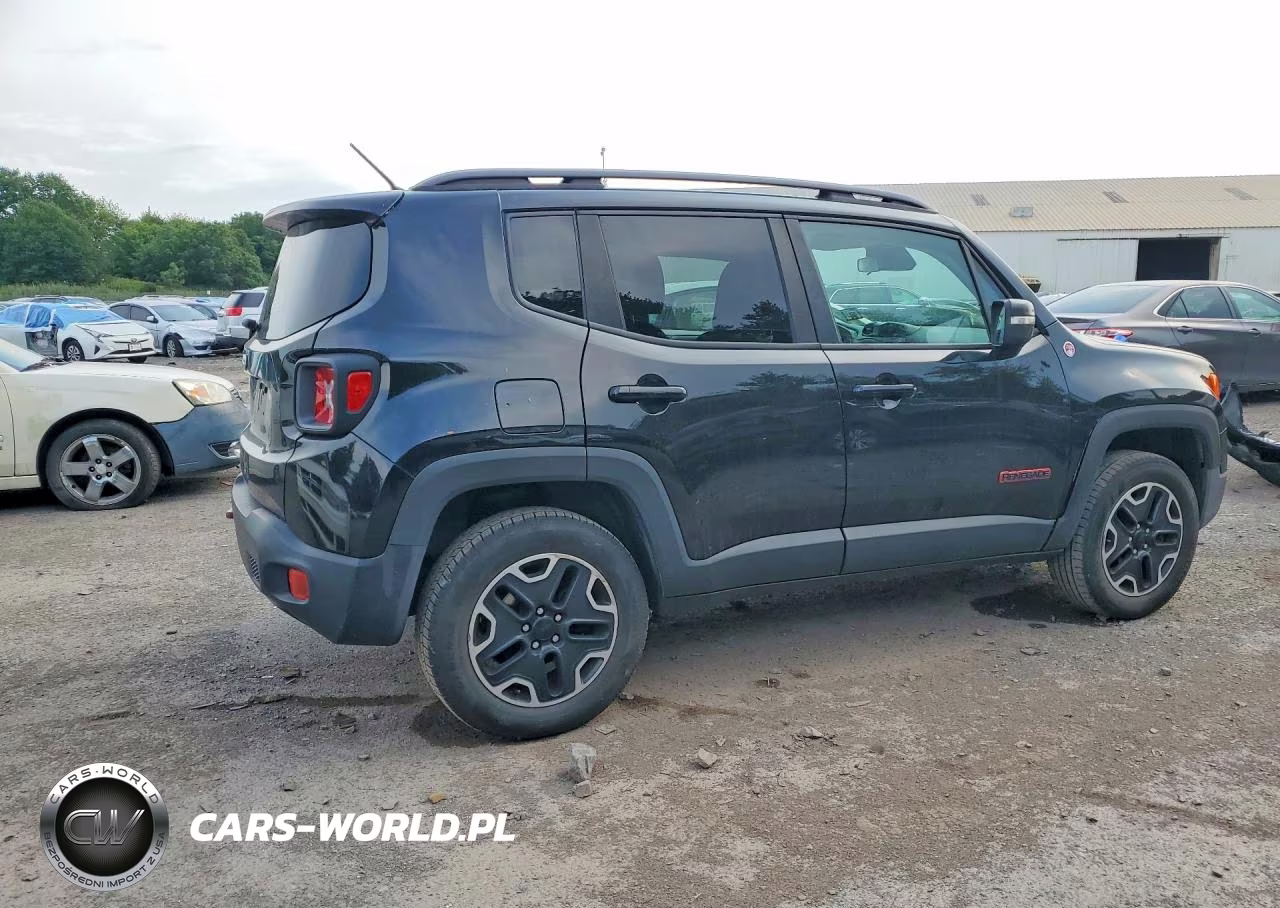 2015 Jeep Renegade Trailhawk VIN:ZACCJBCT0FPB62010 - 3