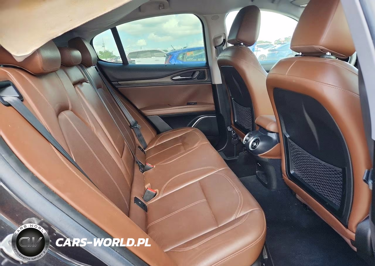 2018 Alfa Romeo Stelvio Ti VIN:ZASFAKBN8J7C24273 - 11