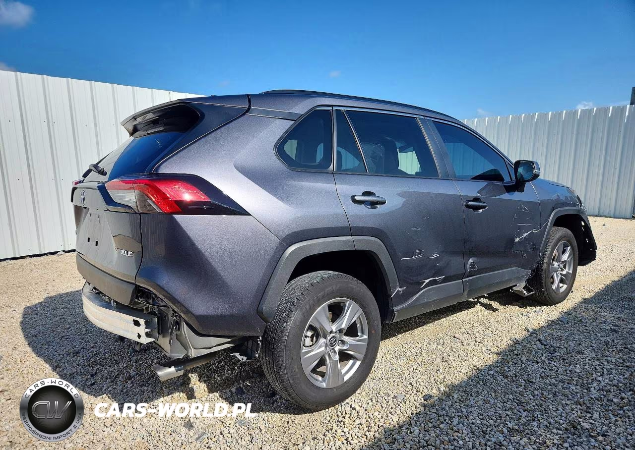 2025 Toyota Rav4 Xle VIN:2T3W1RFV4SC315902 - 3