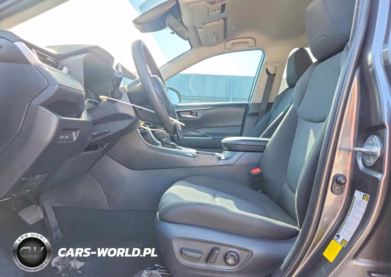 2025 Toyota Rav4 Xle VIN:2T3W1RFV4SC315902 - 7