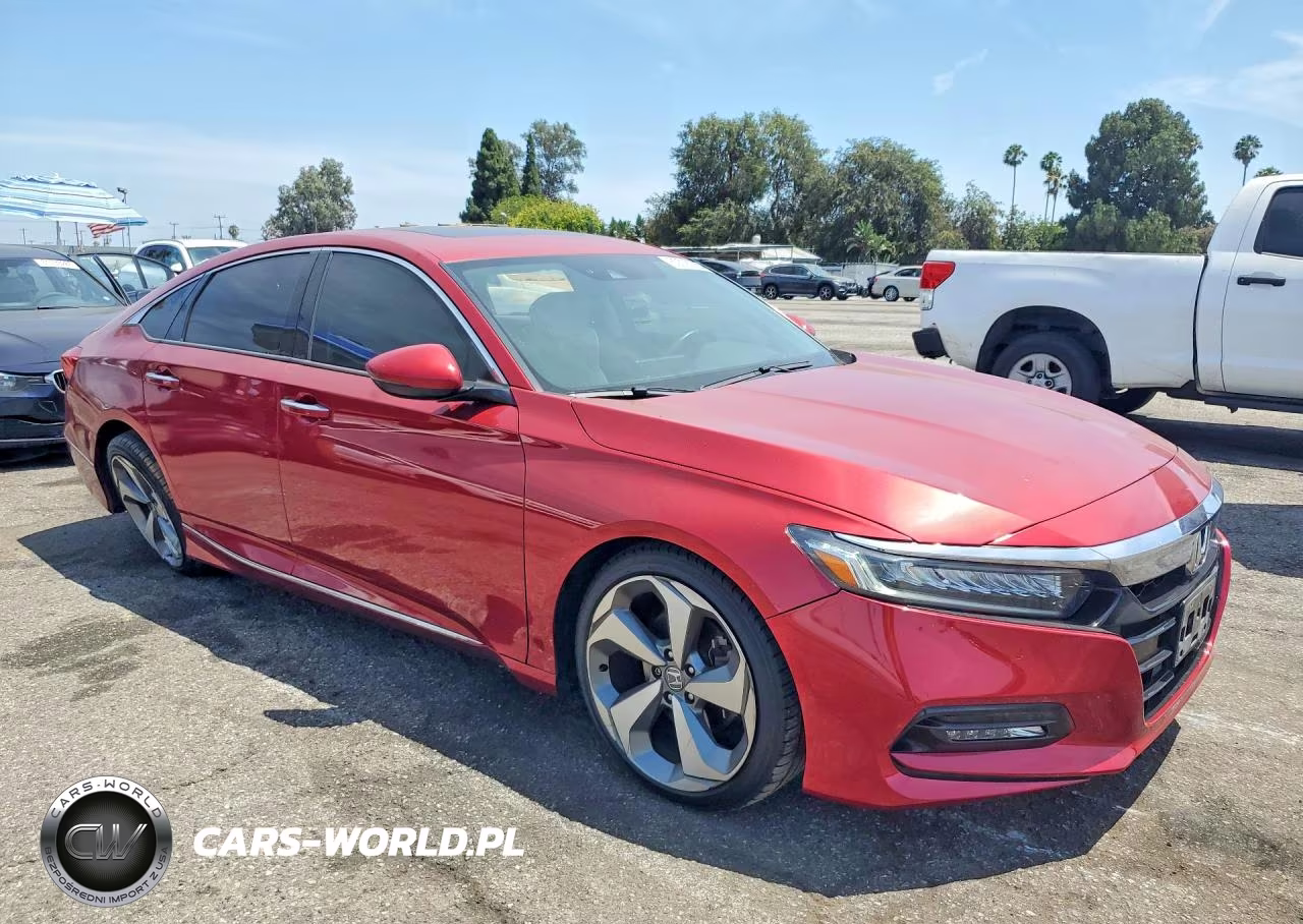 2018 Honda Accord Touring VIN:1HGCV1F98JA017734 - 4