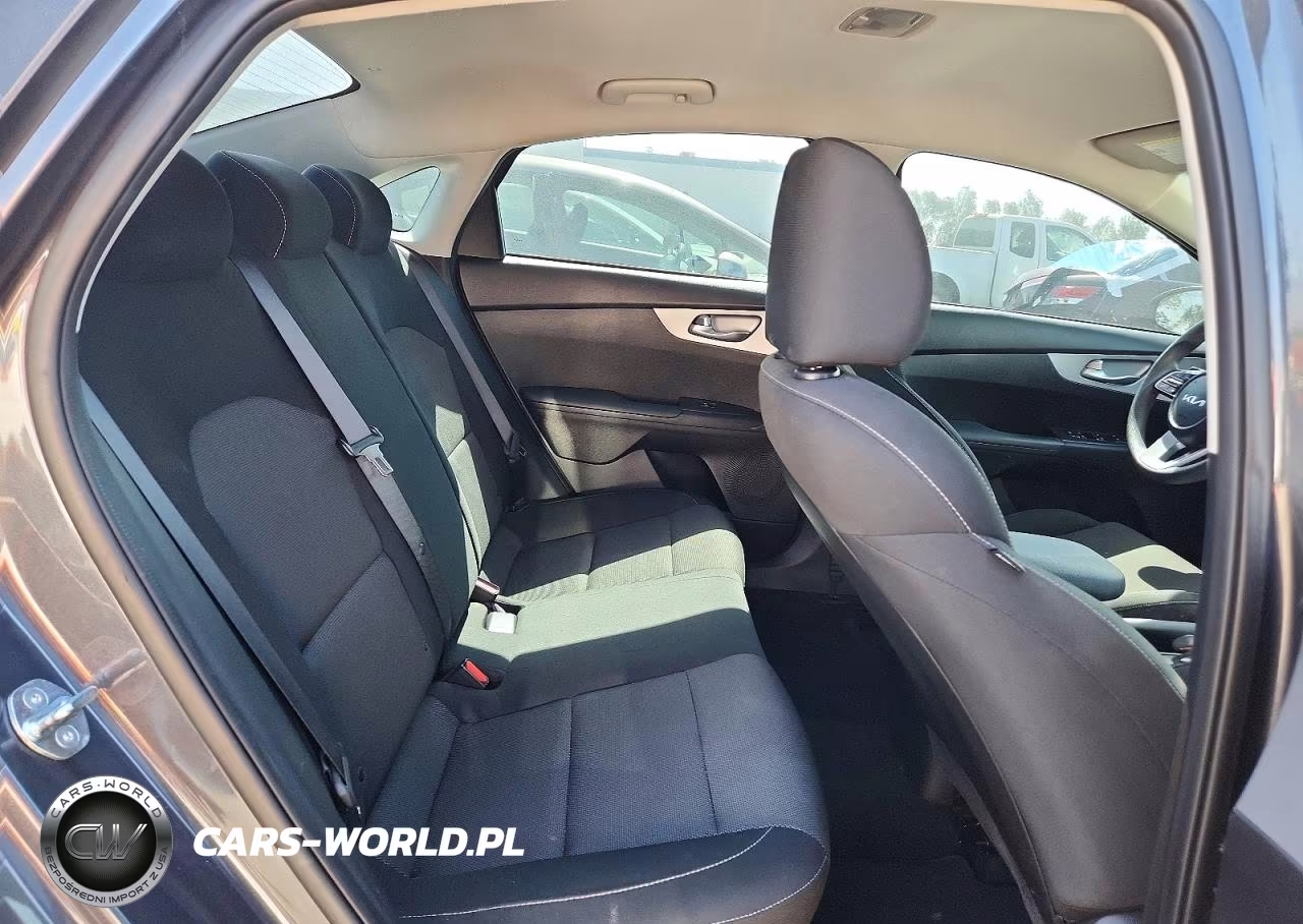 2023 Kia Forte Lxs VIN:3KPF24ADXPE629795 - 10