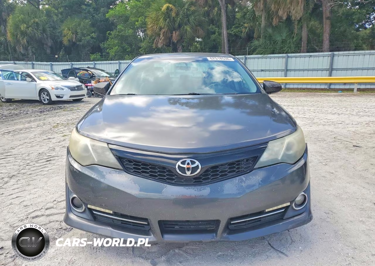 2014 Toyota Camry Se VIN:4T1BF1FK3EU788399 - 5