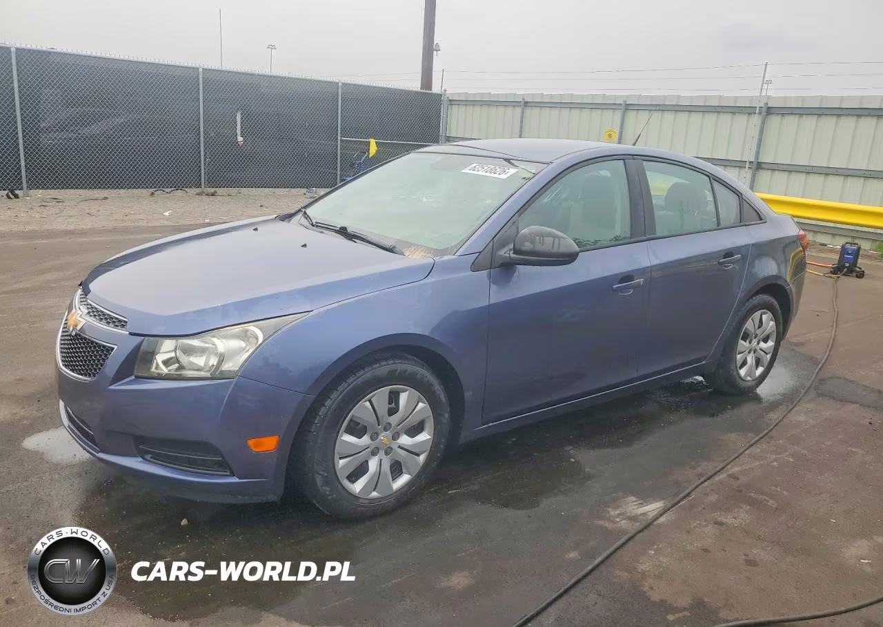 2014 Chevrolet Cruze Ls – zdjęcie 1 z 12