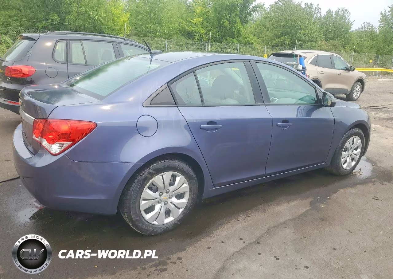 2014 Chevrolet Cruze Ls VIN:1G1PA5SH3E7321260 - 3