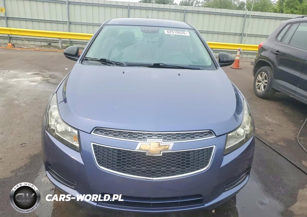 2014 Chevrolet Cruze Ls VIN:1G1PA5SH3E7321260 - 5