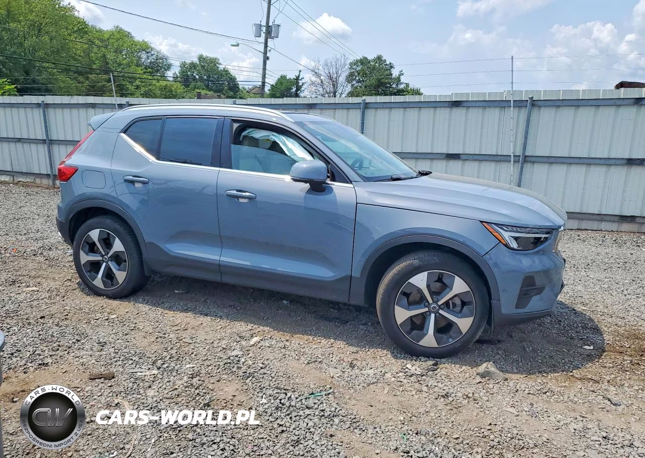 2023 Volvo Xc40 Plus VIN:YV4L12UN5P2993583 - 4