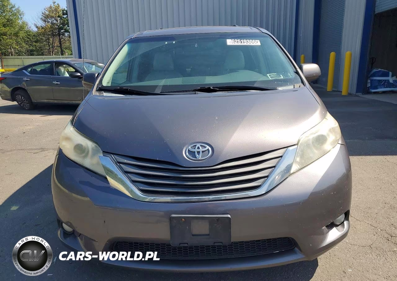 2014 Toyota Sienna Xle 8-Passenger VIN:5TDYK3DC7ES472199 - 5