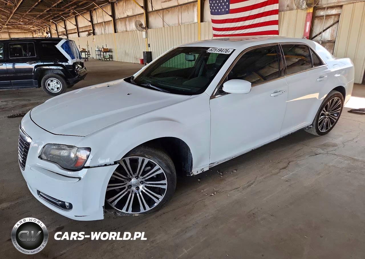 2013 Chrysler 300 S – zdjęcie 1 z 12