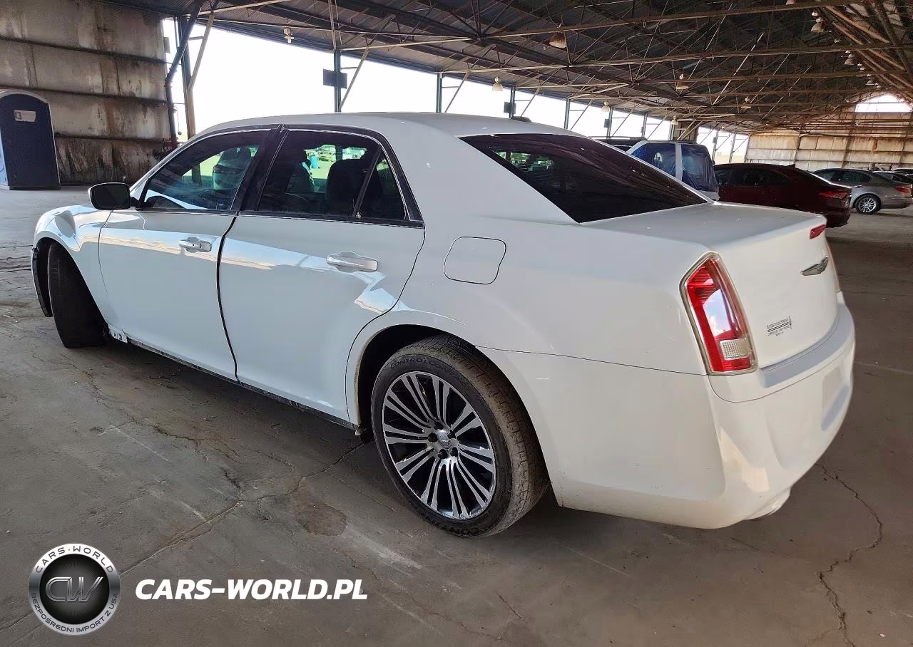 2013 Chrysler 300 S VIN:2C3CCABG5DH593915 - 2