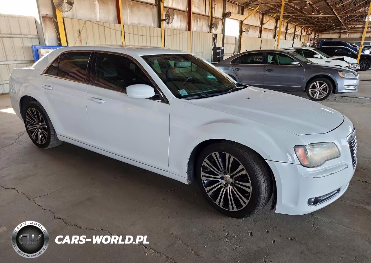 2013 Chrysler 300 S VIN:2C3CCABG5DH593915 - 4