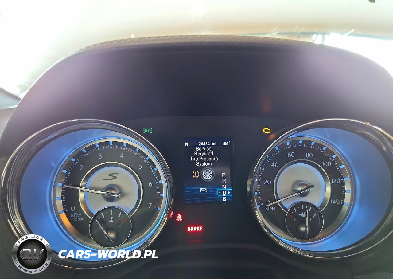 2013 Chrysler 300 S VIN:2C3CCABG5DH593915 - 9