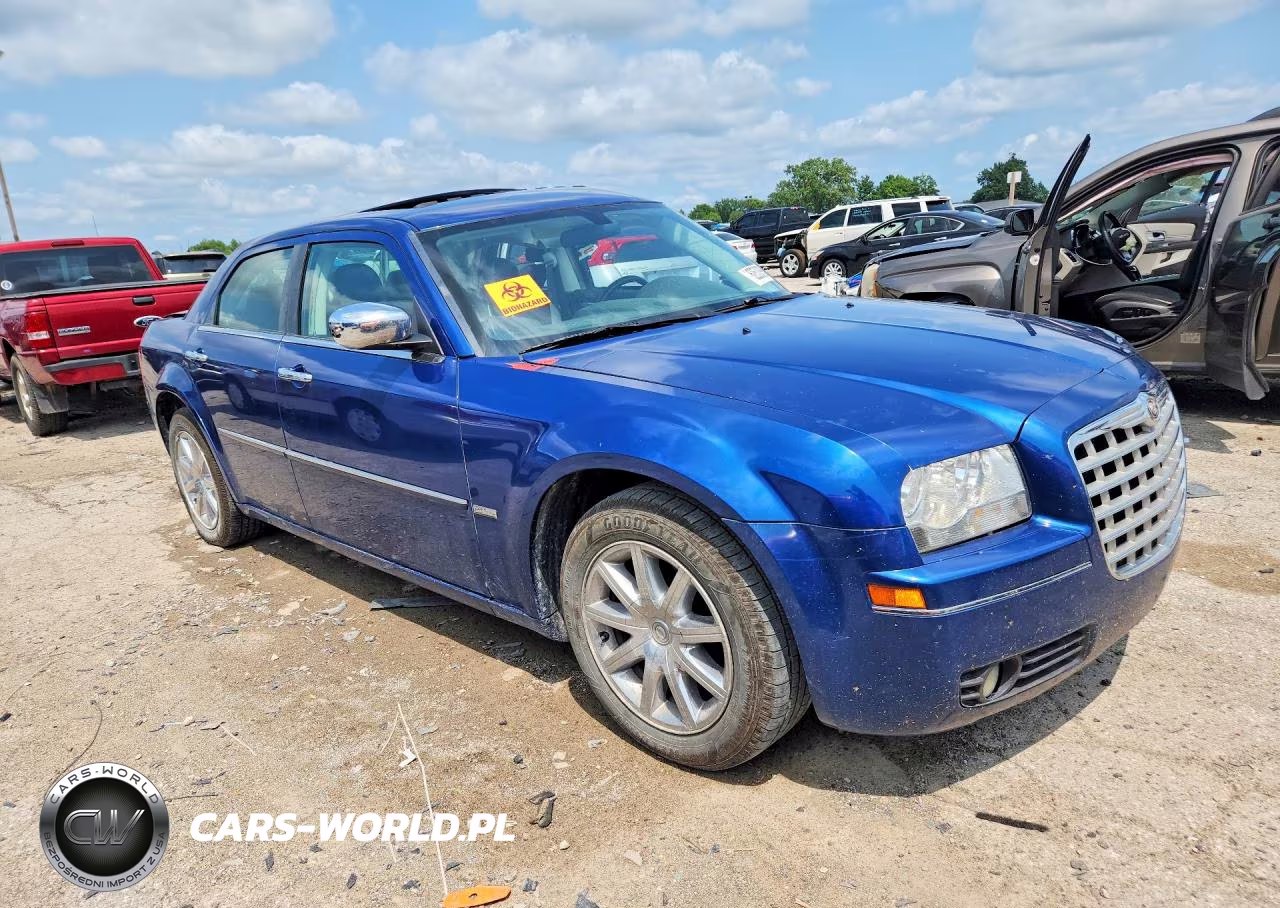 2010 Chrysler 300 Touring VIN:2C3CA5CV4AH106189 - 4