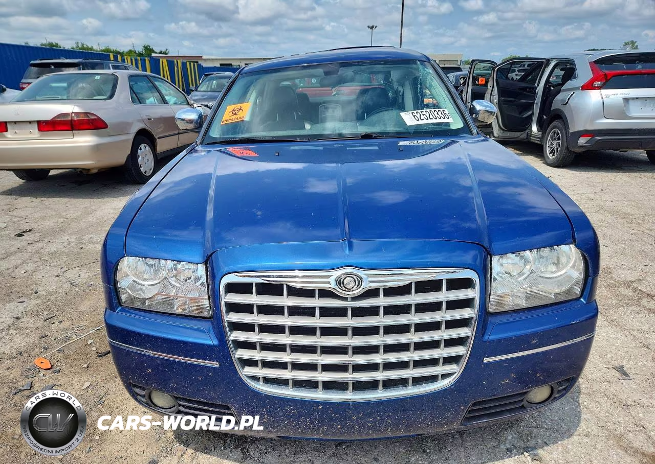 2010 Chrysler 300 Touring VIN:2C3CA5CV4AH106189 - 5