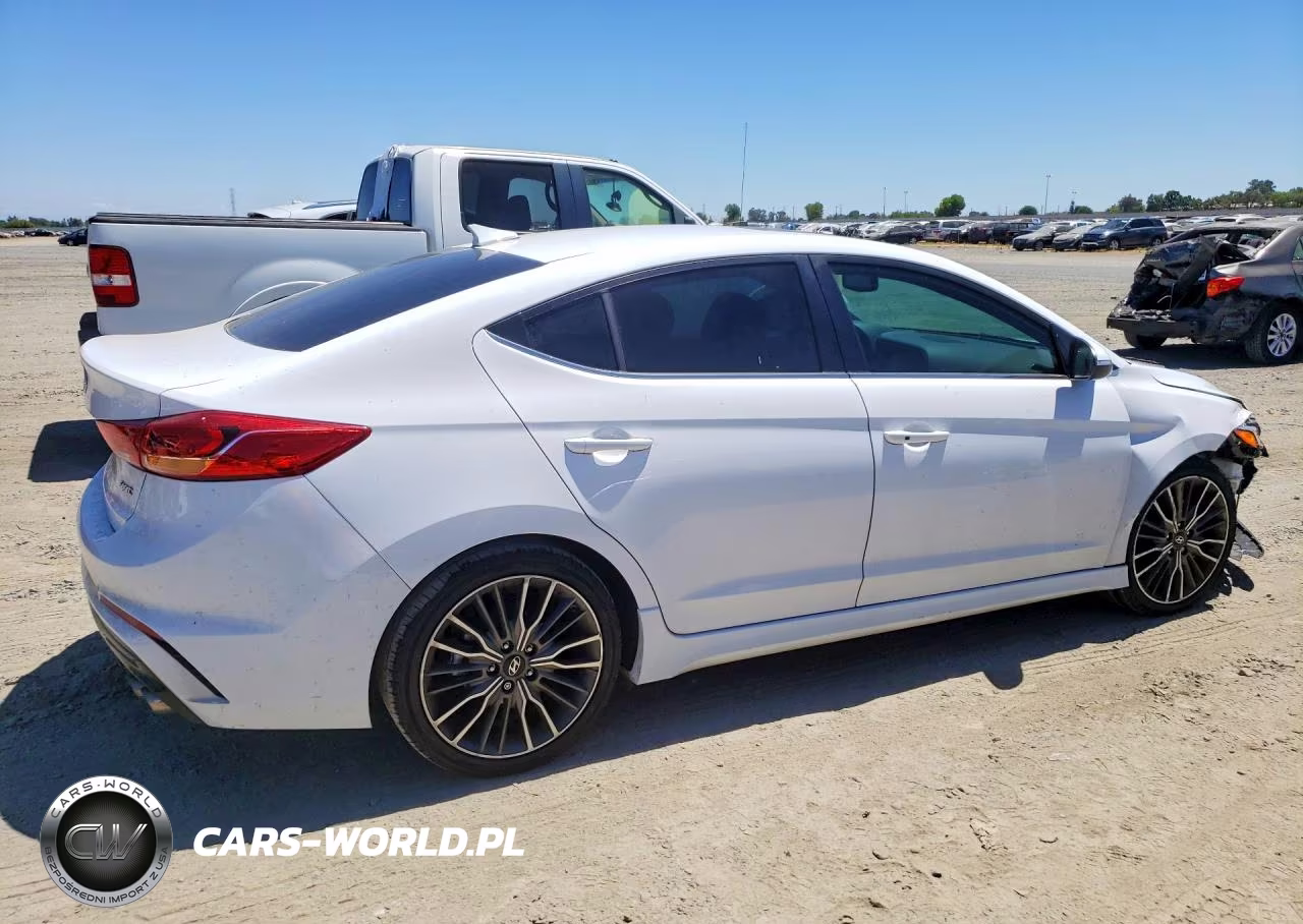 2018 Hyundai Elantra Sport VIN:KMHD04LB9JU599346 - 3