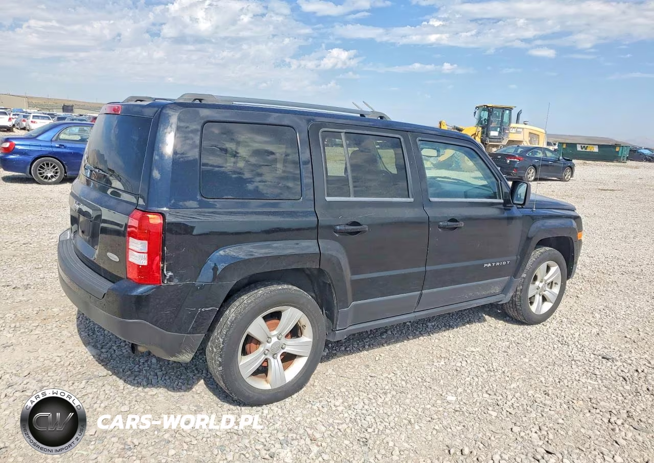 2014 Jeep Patriot Latitude VIN:1C4NJPFB5ED771235 - 3