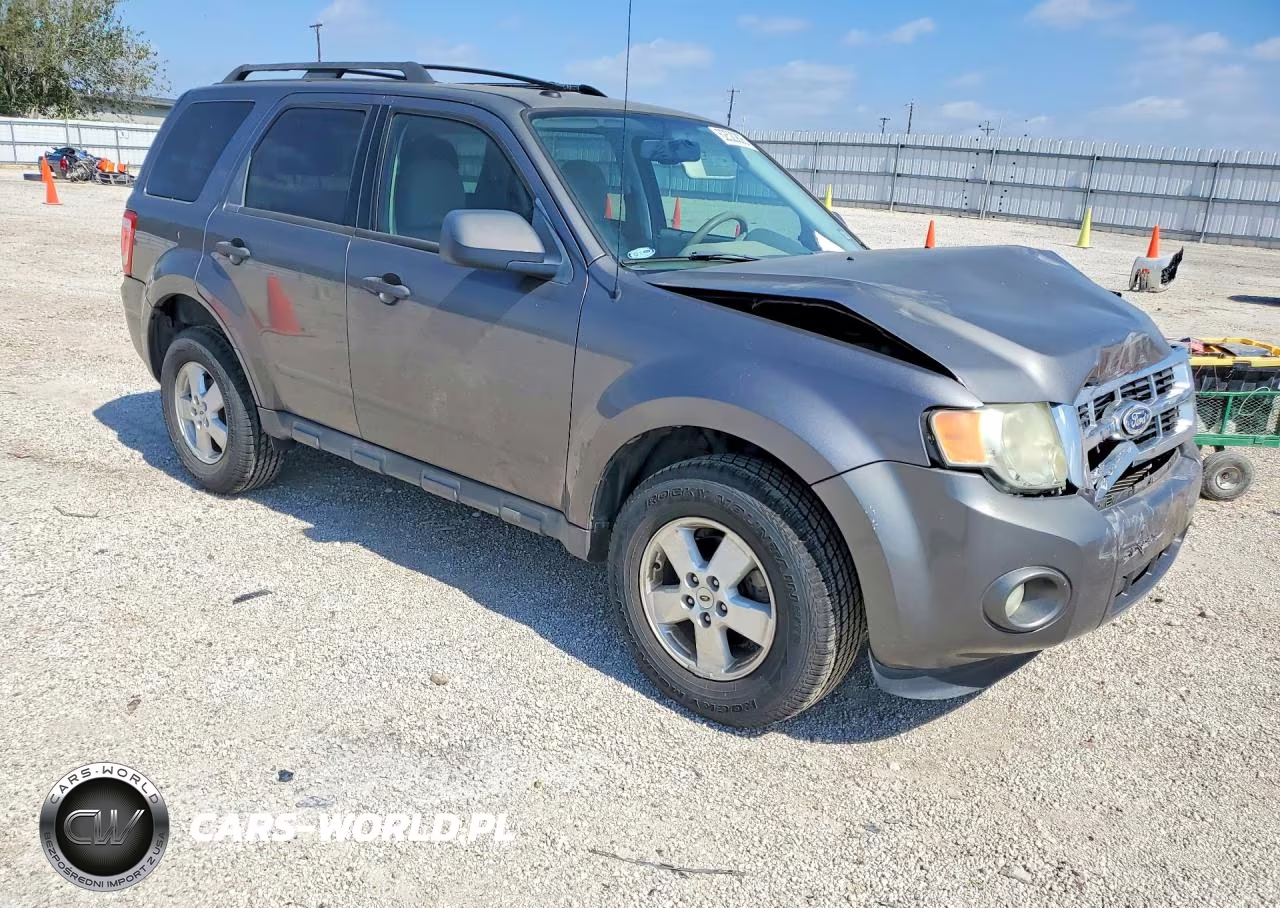 2010 Ford Escape Xlt VIN:1FMCU0D72AKD39577 - 4