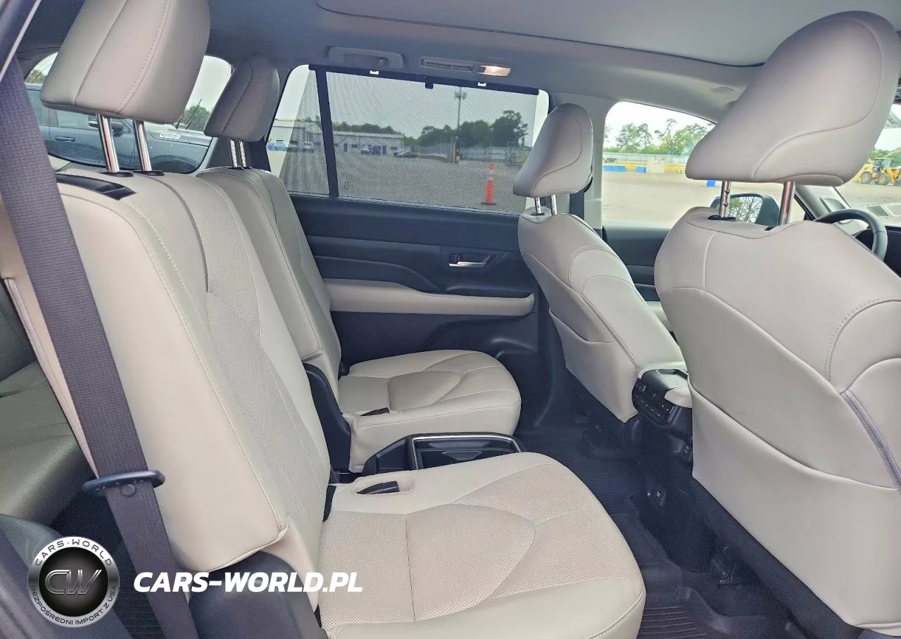 2024 Toyota Grand Highlander Platinum VIN:5TDAAAB51RS000700 - 11