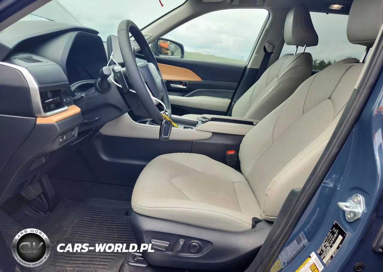 2024 Toyota Grand Highlander Platinum VIN:5TDAAAB51RS000700 - 7