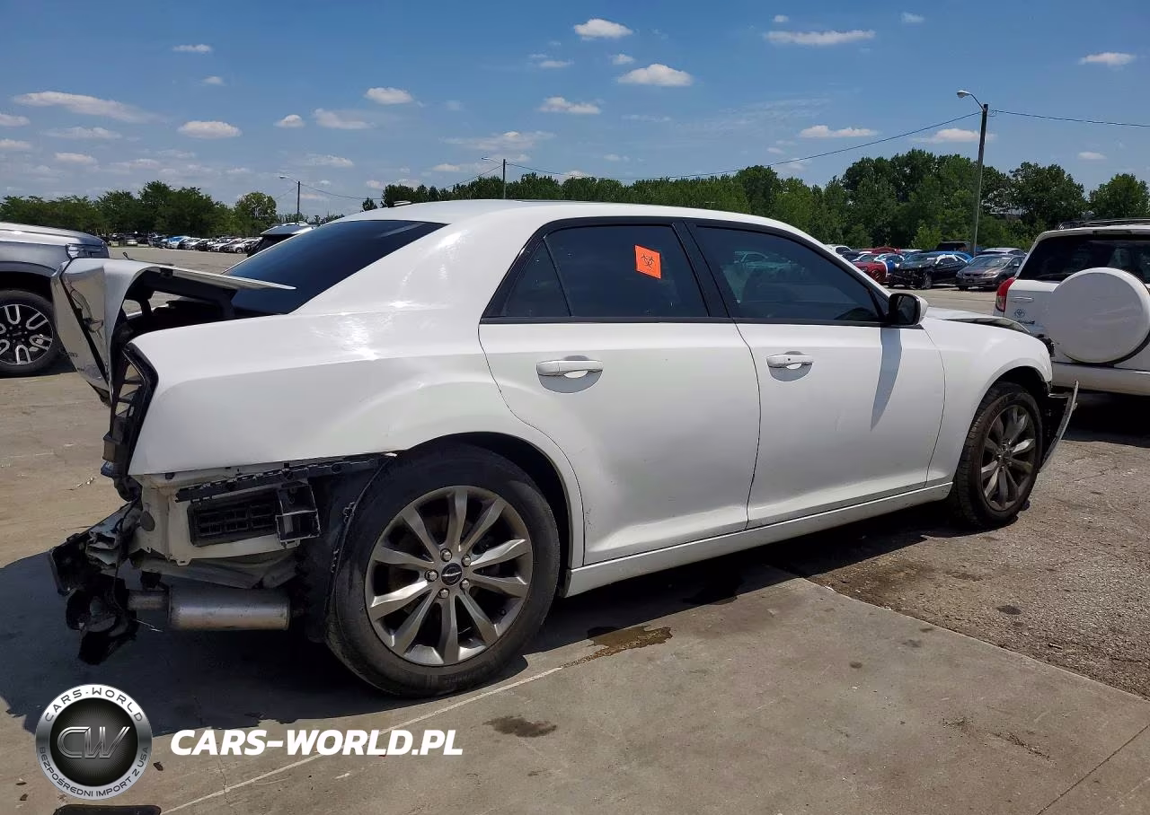 2014 Chrysler 300 S VIN:2C3CCAGG4EH297388 - 3
