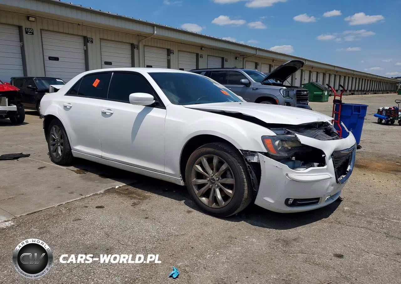 2014 Chrysler 300 S VIN:2C3CCAGG4EH297388 - 4
