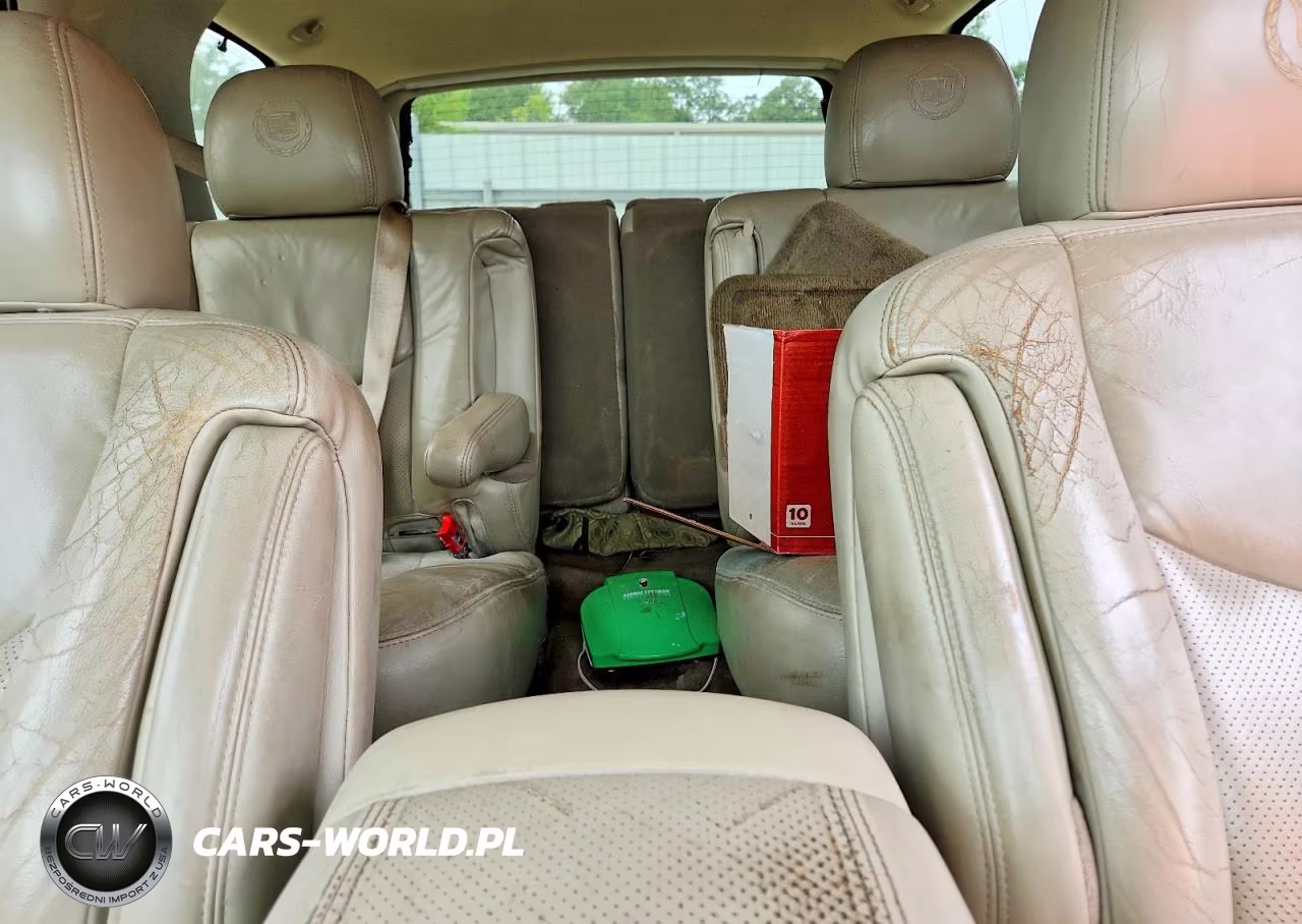 2005 Cadillac Escalade Luxury VIN:1GYEC63N15R258144 - 10