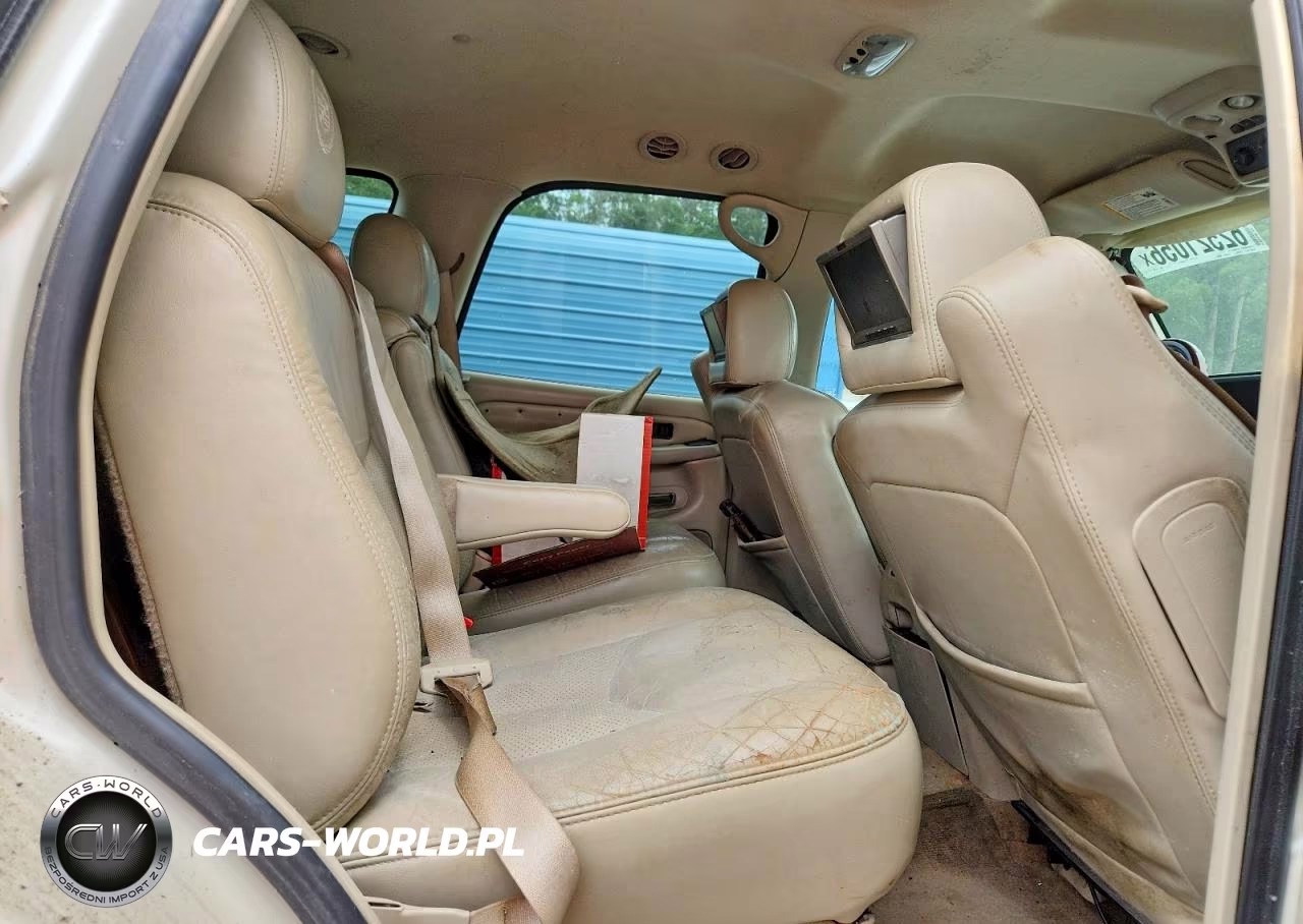 2005 Cadillac Escalade Luxury VIN:1GYEC63N15R258144 - 11