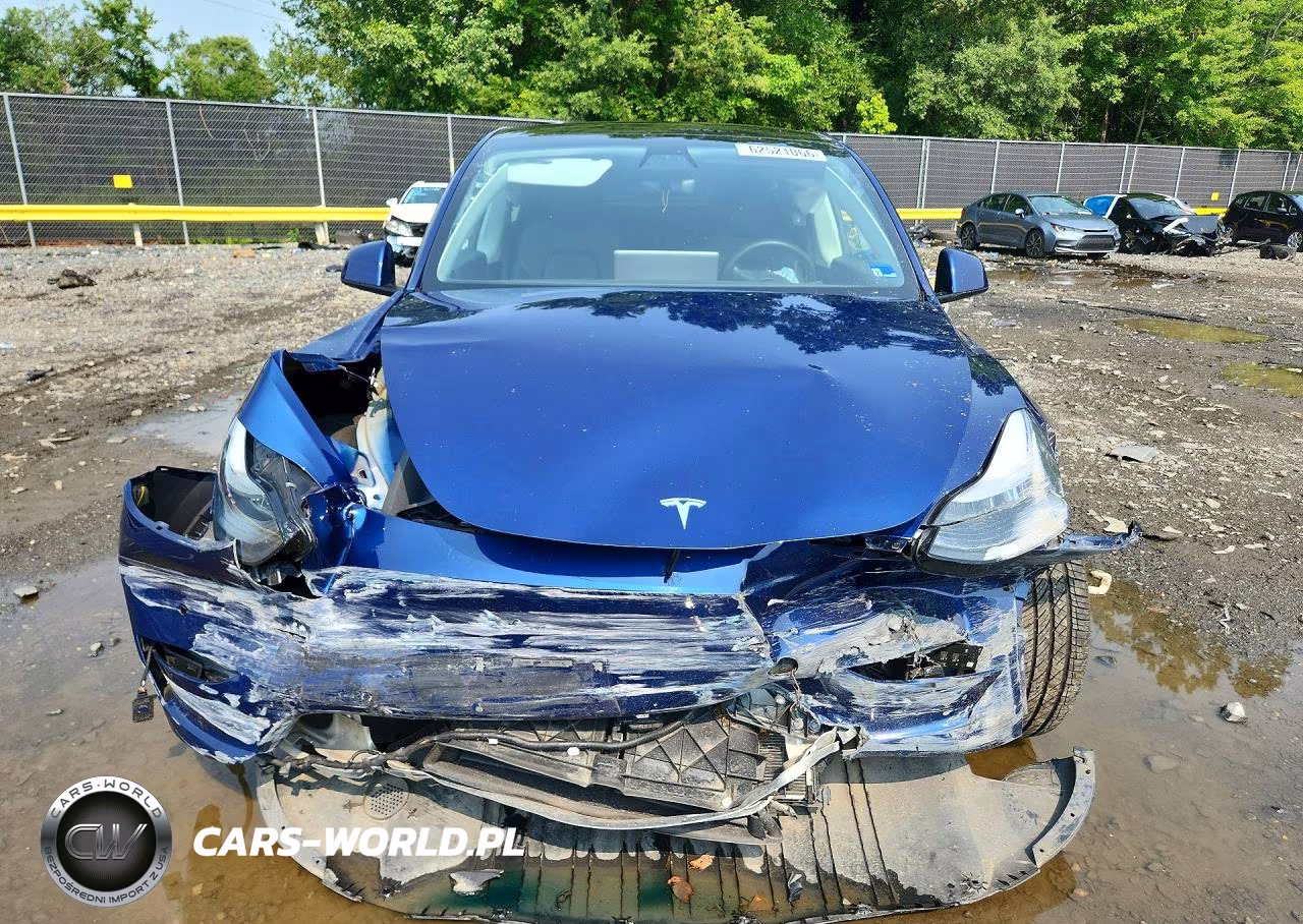 2020 Tesla Model Y VIN:5YJYGDEE5LF030496 - 5