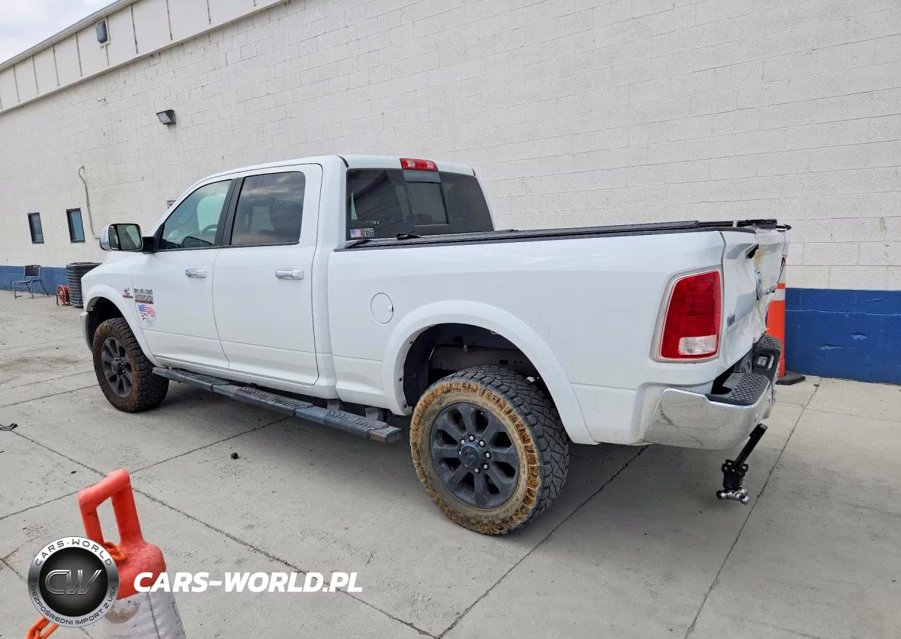 2017 Ram 2500 Laramie VIN:3C6UR5FL6HG702747 - 2