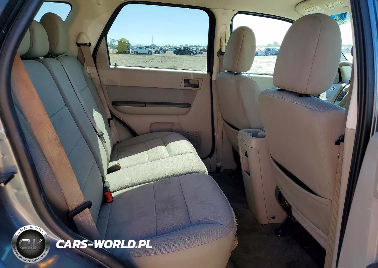 2010 Ford Escape Xlt VIN:1FMCU0D79AKB41742 - 10