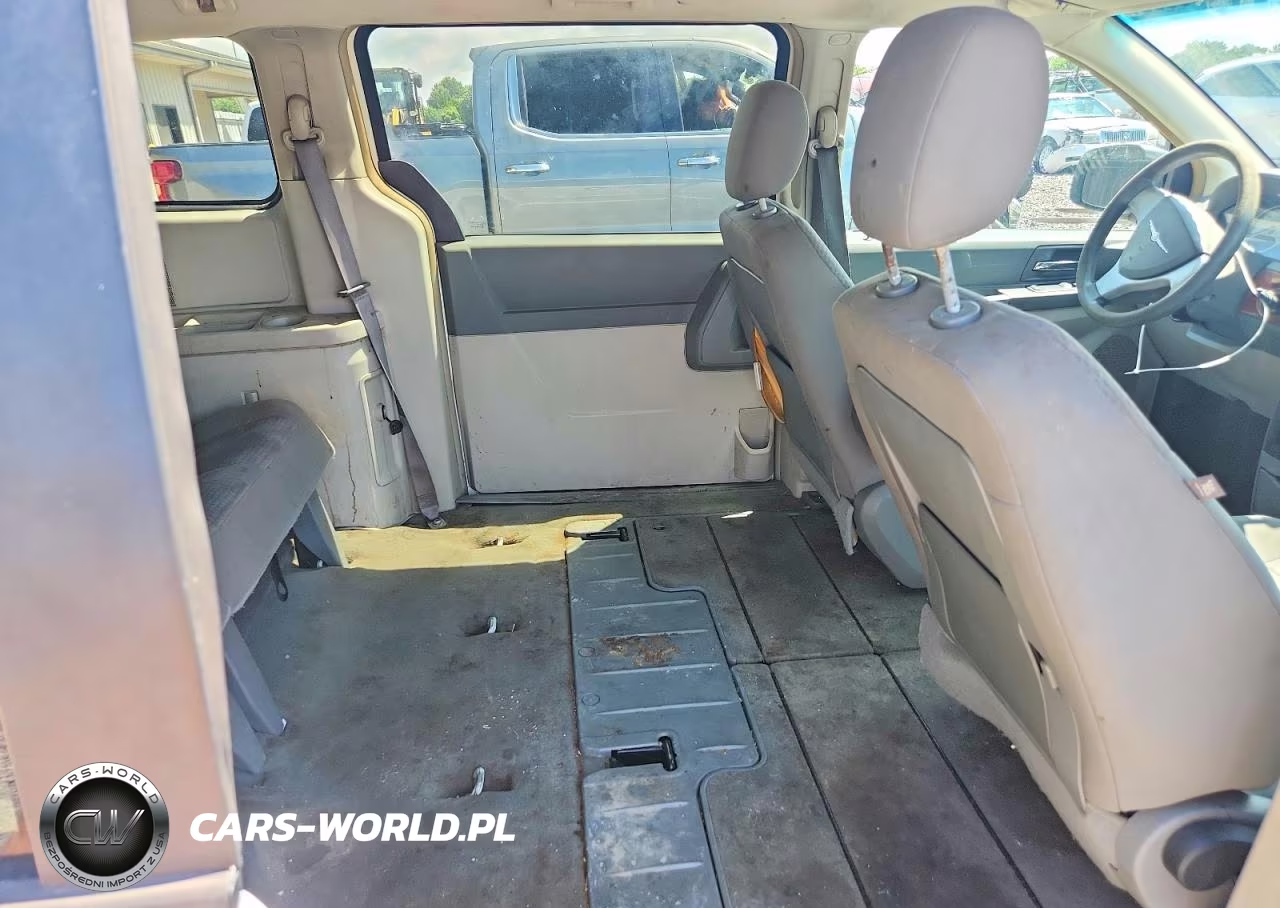 2008 Chrysler Town & Country Lx VIN:2A8HR44H58R620627 - 11