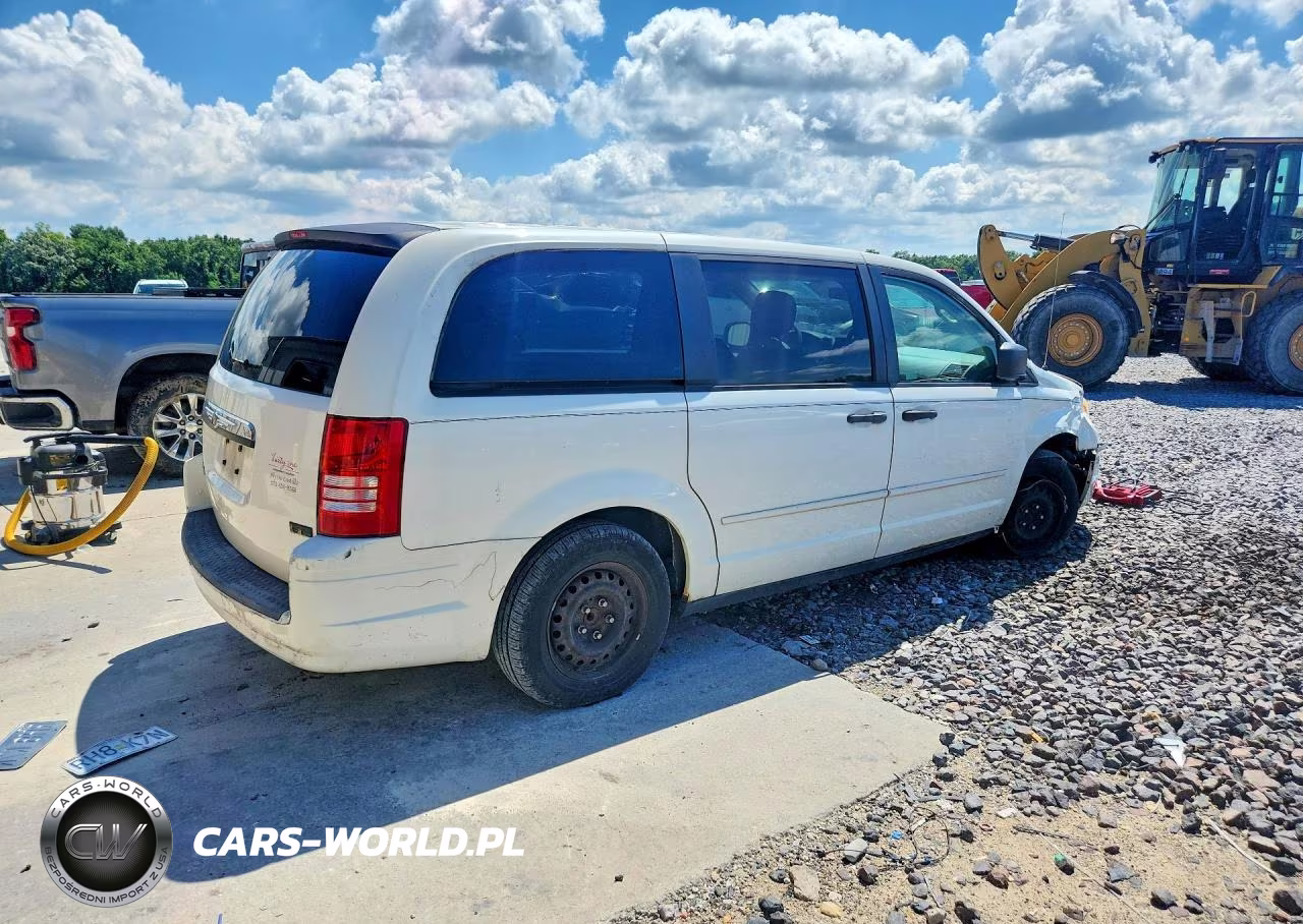 2008 Chrysler Town & Country Lx VIN:2A8HR44H58R620627 - 3