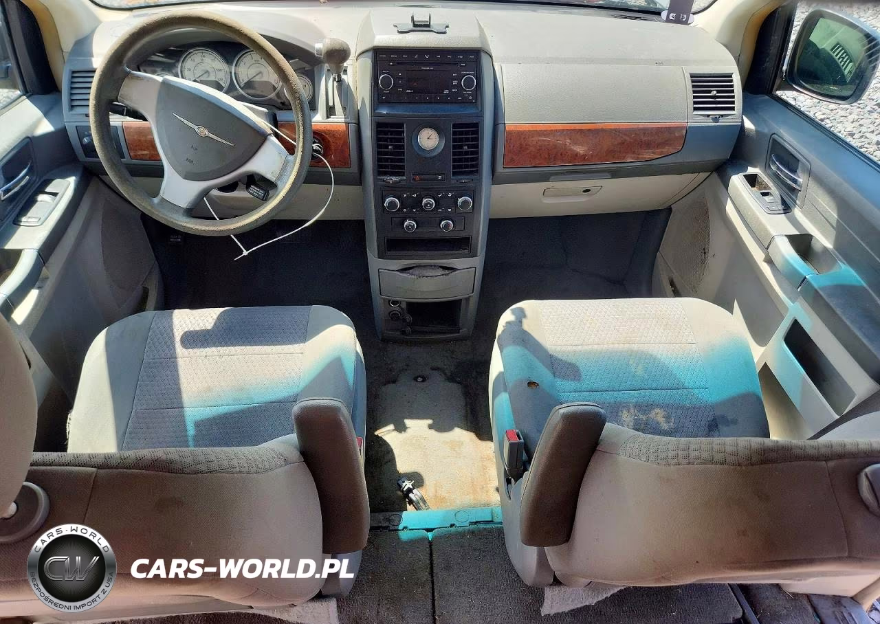 2008 Chrysler Town & Country Lx VIN:2A8HR44H58R620627 - 8