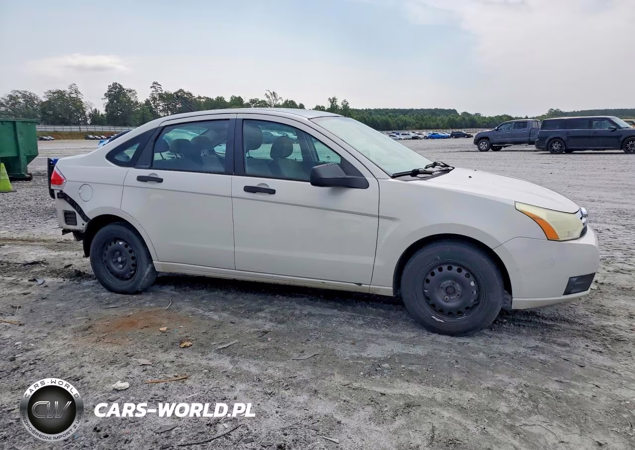 2010 Ford Focus S VIN:1FAHP3EN9AW230306 - 4