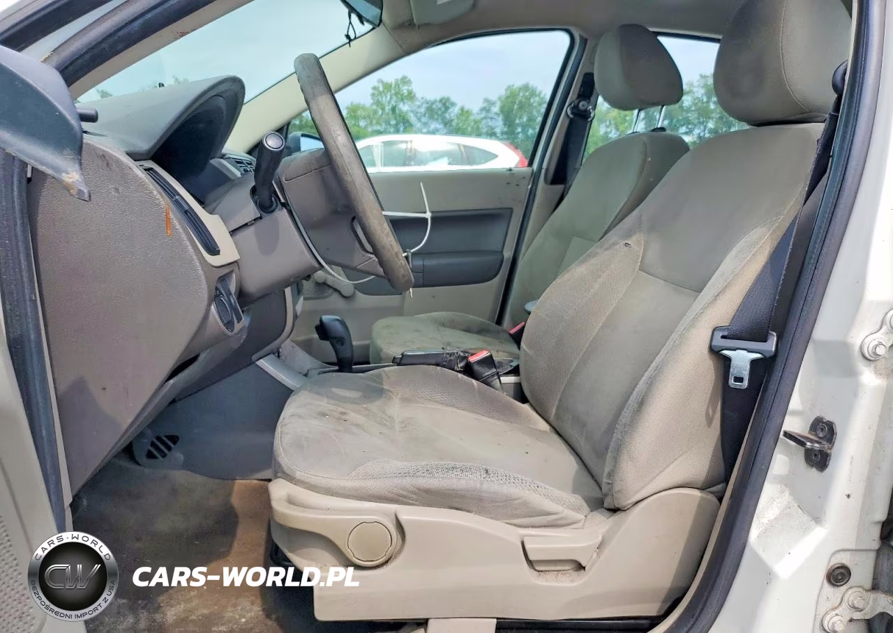 2010 Ford Focus S VIN:1FAHP3EN9AW230306 - 7