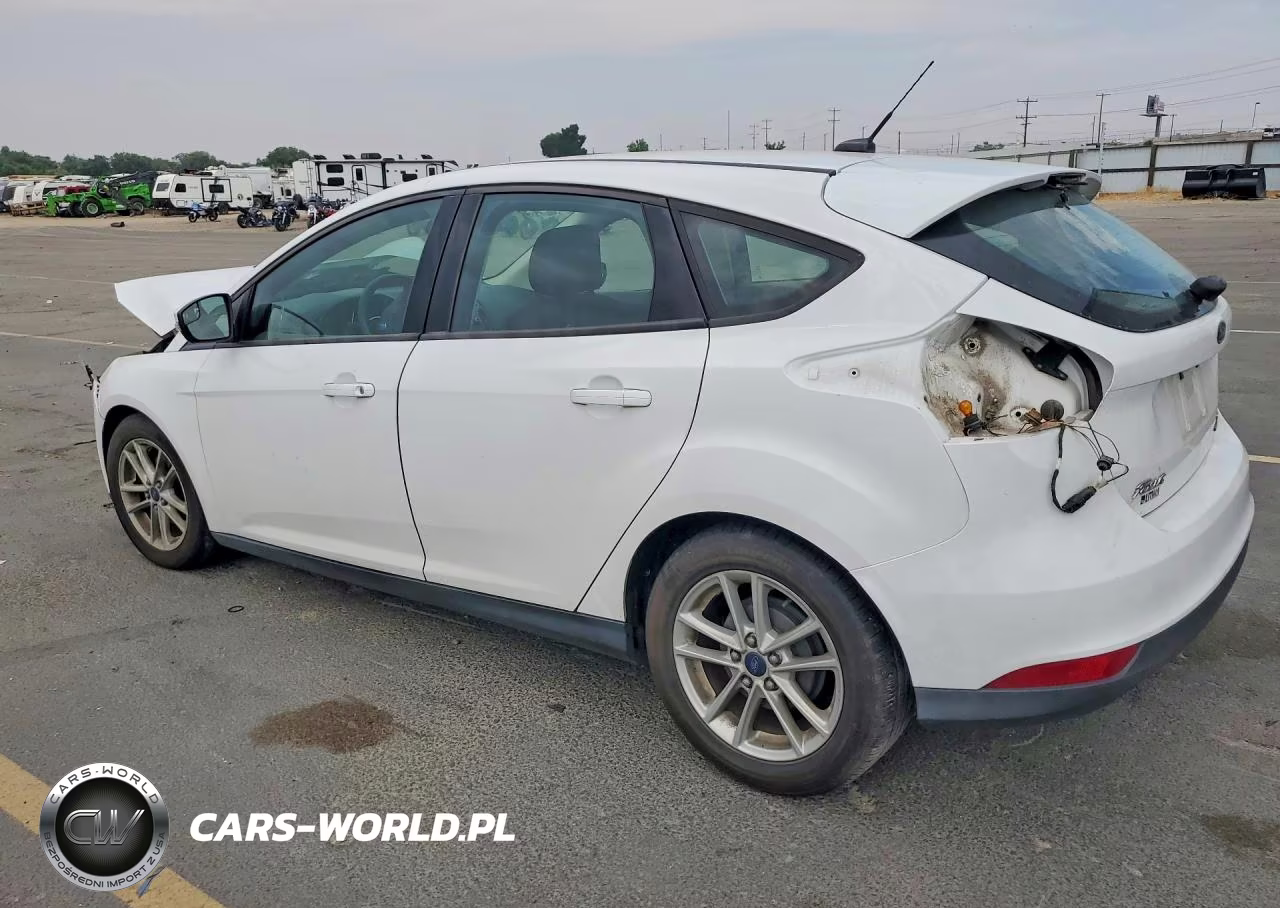 2015 Ford Focus Se VIN:1FADP3K28FL220531 - 2