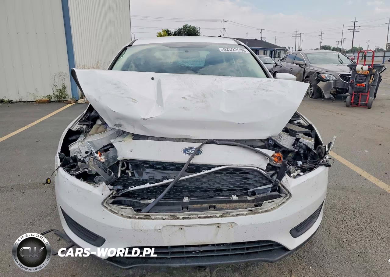 2015 Ford Focus Se VIN:1FADP3K28FL220531 - 5