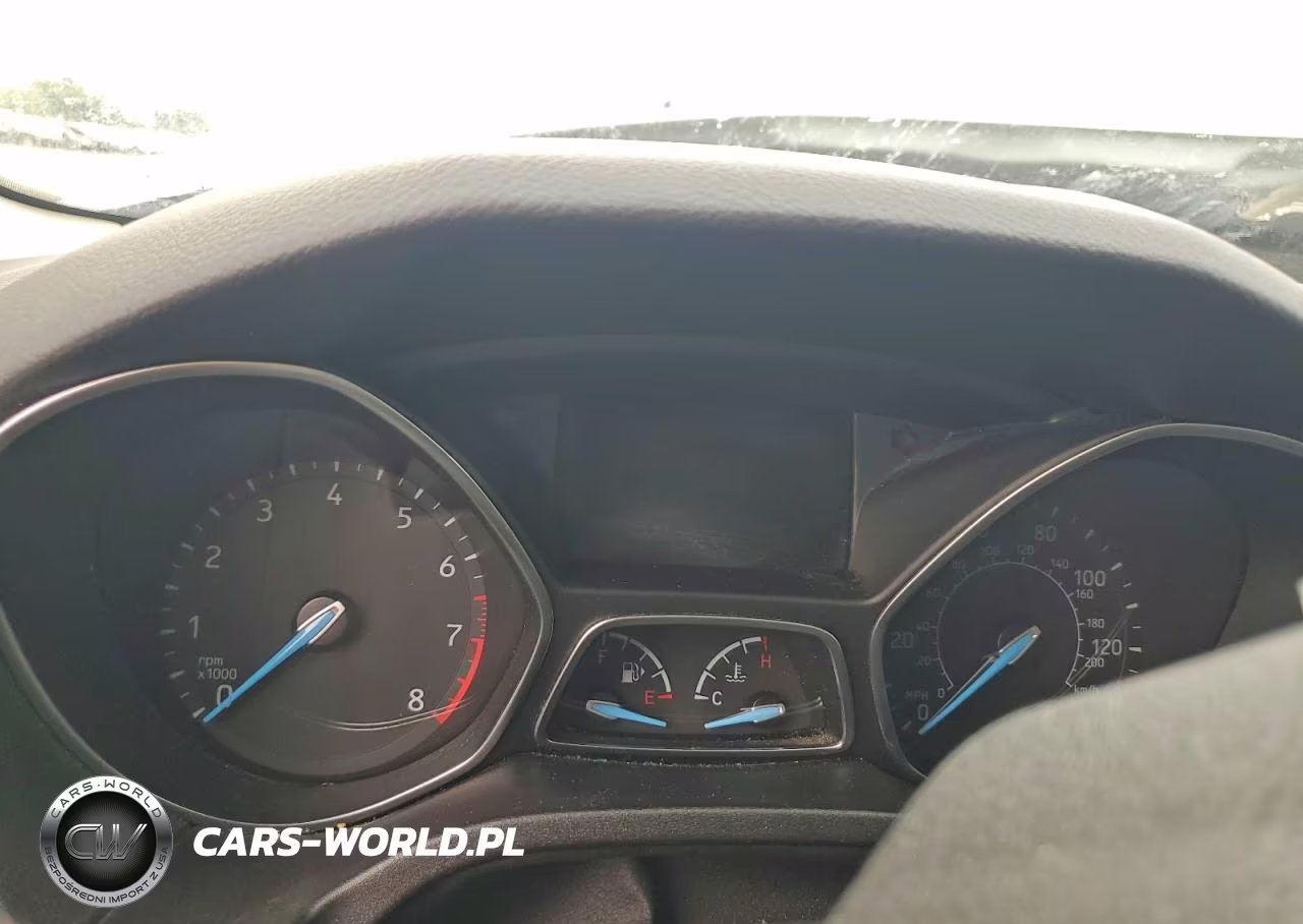 2015 Ford Focus Se VIN:1FADP3K28FL220531 - 9