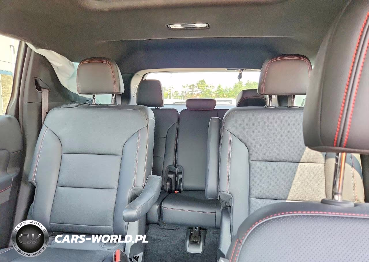 2025 Chevrolet Traverse Z71 VIN:1GNEVJRS5SJ142091 - 10